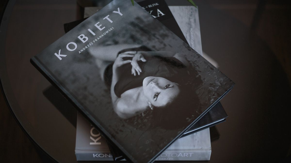 Jakie są „Kobiety” w albumie Andrzeja „Fetisha” Frankowskiego? 1