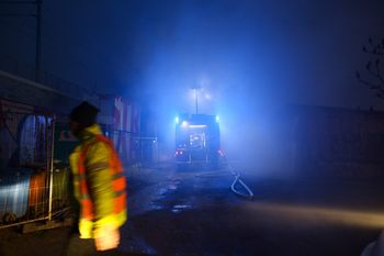 Nocny pożar w bloku w Krakowie. Zapaliły się dwa balkony