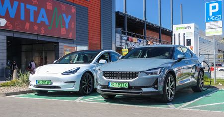 Polestar 2 vs Tesla Model 3, czyli "przepraszam, ale którędy nad morze"?
