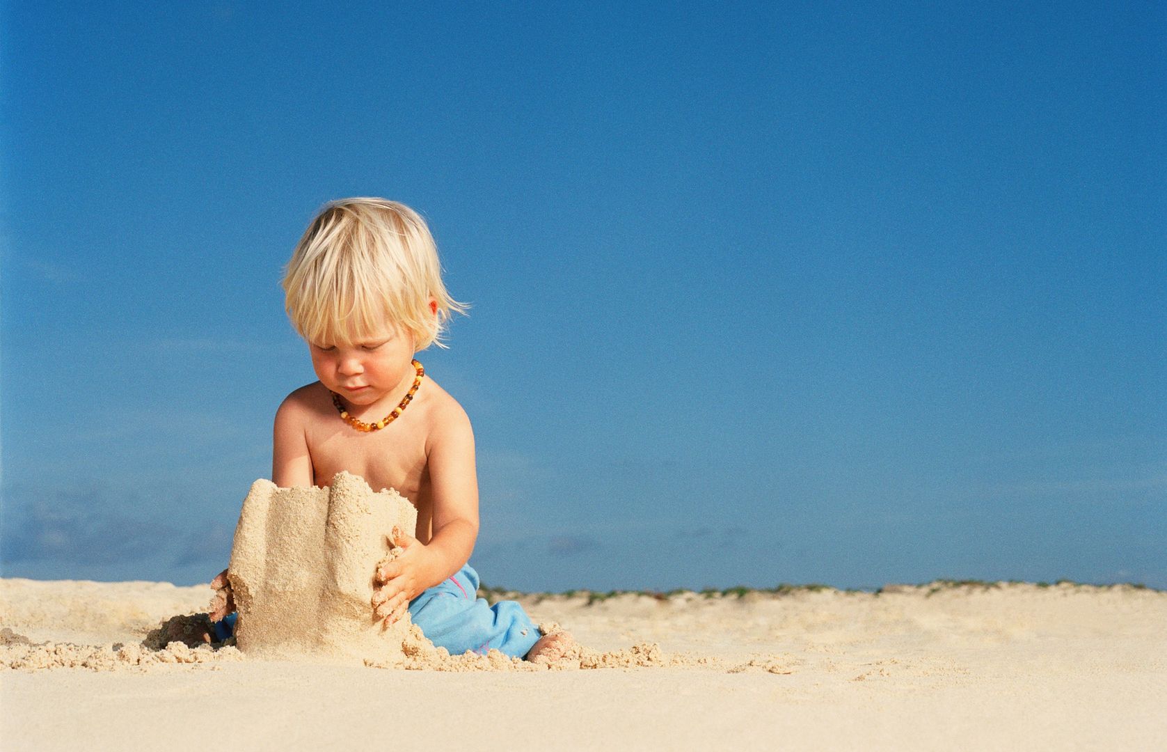 Tiktokerka zaapelowała ws. małych dzieci na plaży. Zawrzało