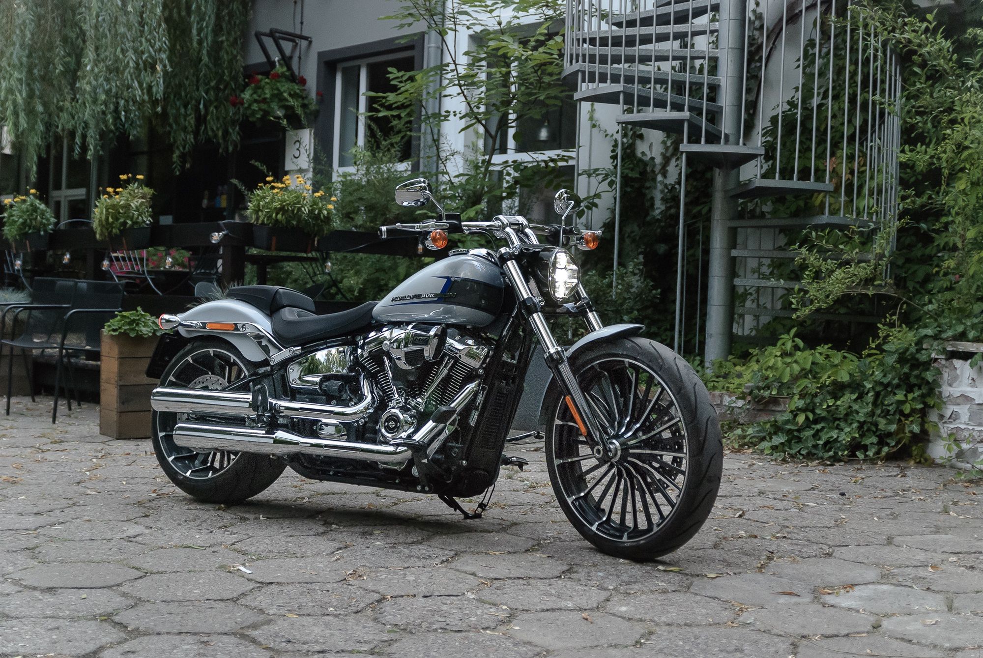Harley-Davidson Breakout