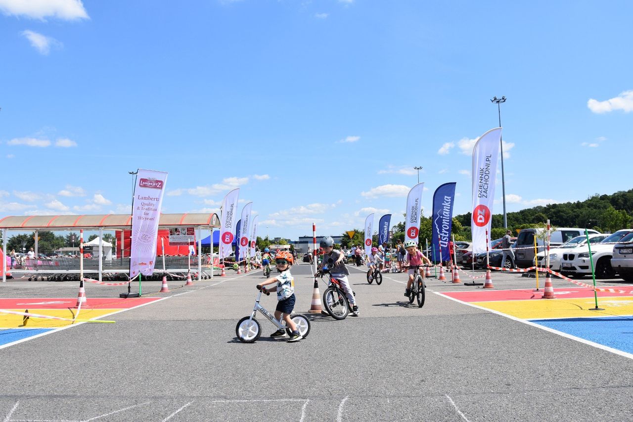 Małe rowerki, wielkie emocje. Rodzinne święto sportu i dobrej zabawy przy CH Auchan Bielsko Biała