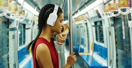 Vinci: słuchawki z wyświetlaczem? Na bocznym ekranie pokażesz swój gust muzyczny