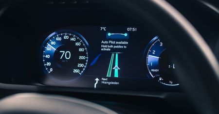 Volvo ostrzega przed autopilotem Tesli: chciejstwo, a nie prawdziwa autonomia