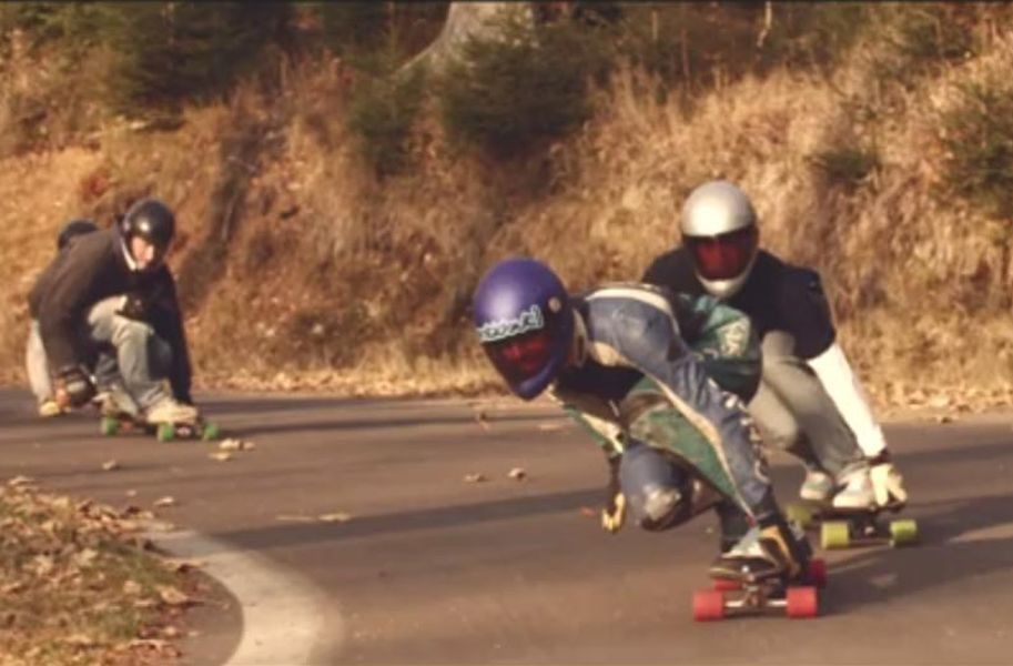 Longboardy w Warszawie (wideo)