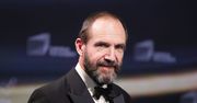 Ralph Fiennes o papieżu Leonie: "Uwielbiam to, że stawia się Trumpowi"