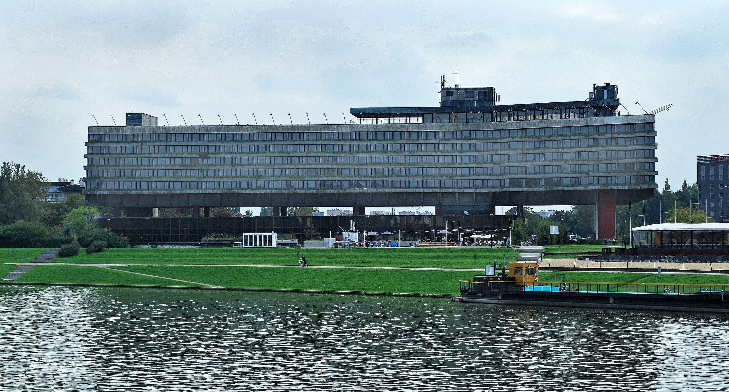 Tak obecnie wygląda dawny hotel Forum w Krakowie