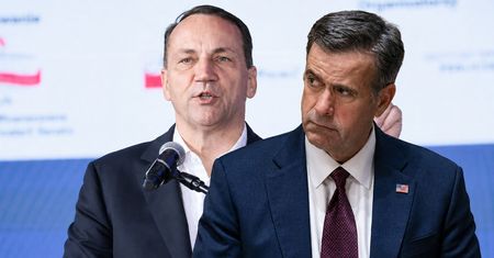 Szef CIA w Moskwie. Sikorski grzmi: Przyspieszmy przygotowania obronne