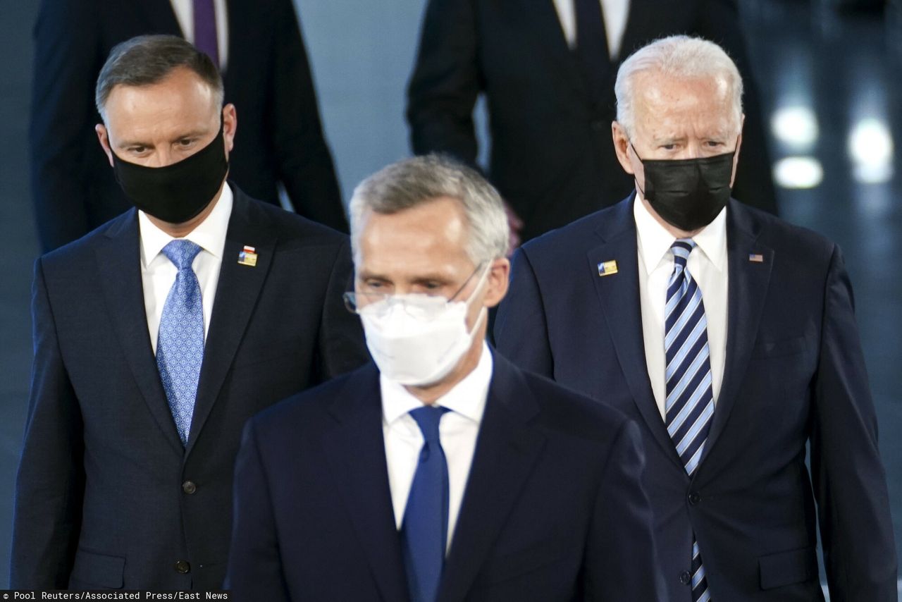 Andrzej Duda weźmie udział w telekonferencji z Joe Bidenem. O 17 narada przywódców UE i NATO 