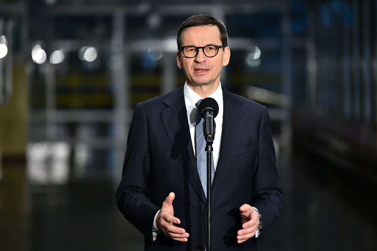 Alimenty natychmiastowe. Wraca pytanie o projekt sprzed lat. Premier Morawiecki zabiera głos