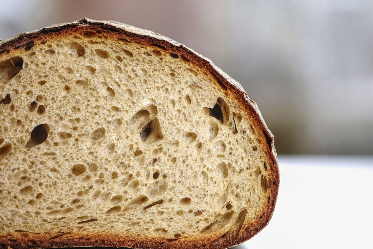 Check why it is worth reaching for bread.
