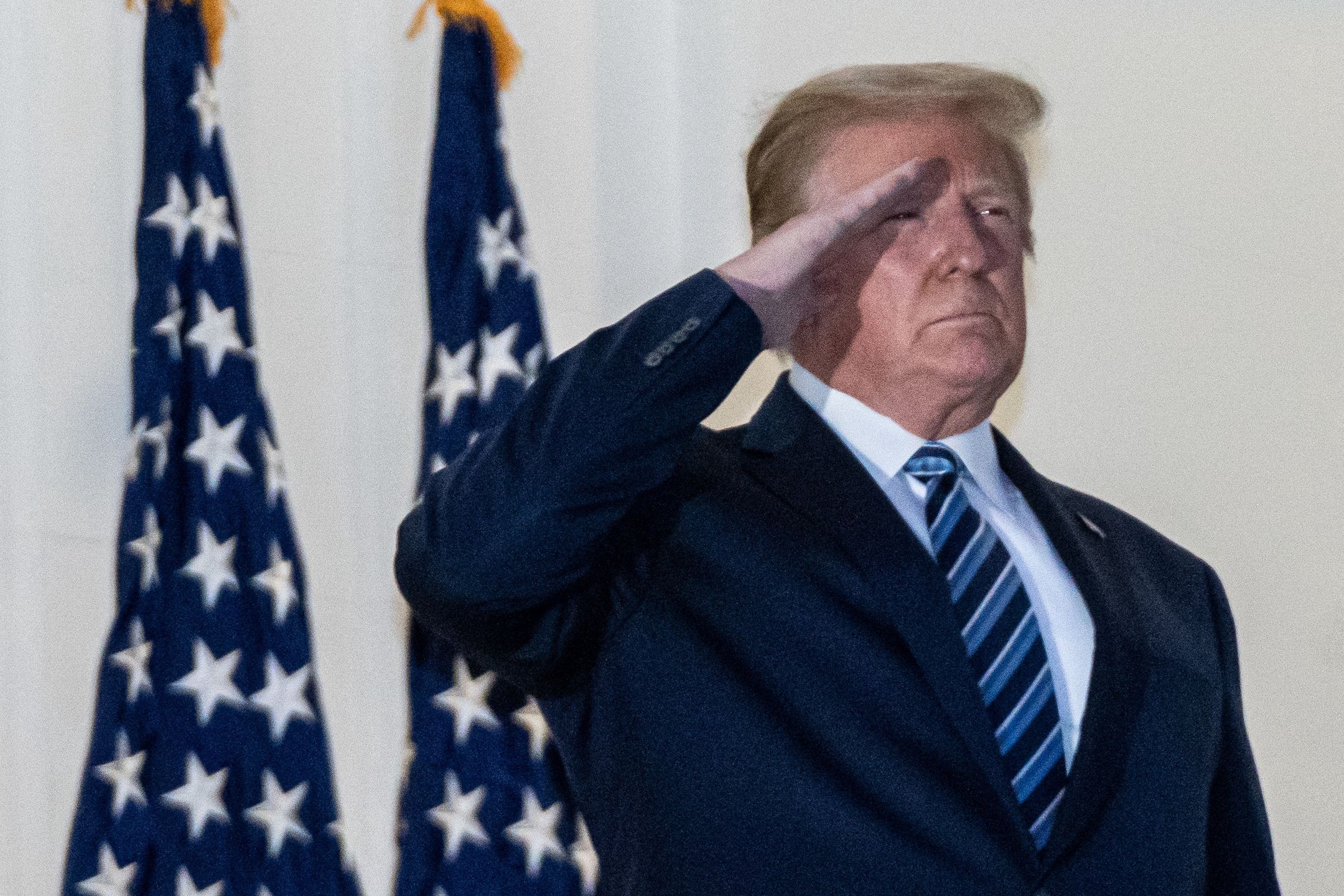 Donald Trump już wyszedł ze szpitala po zakażeniu koronawirusem.