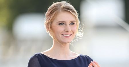 Wieloletnia fryzjerka Kingi Dudy przemówiła i POKAZAŁA ZDJĘCIE córki prezydenta wykonane na chwilę PRZED ślubem!