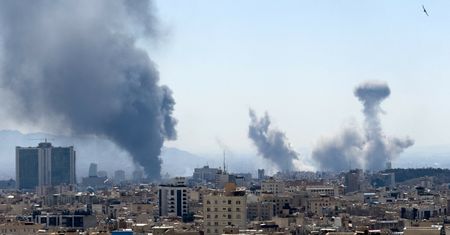 Iran bez internetu. Zhakowano aplikację do modlitwy