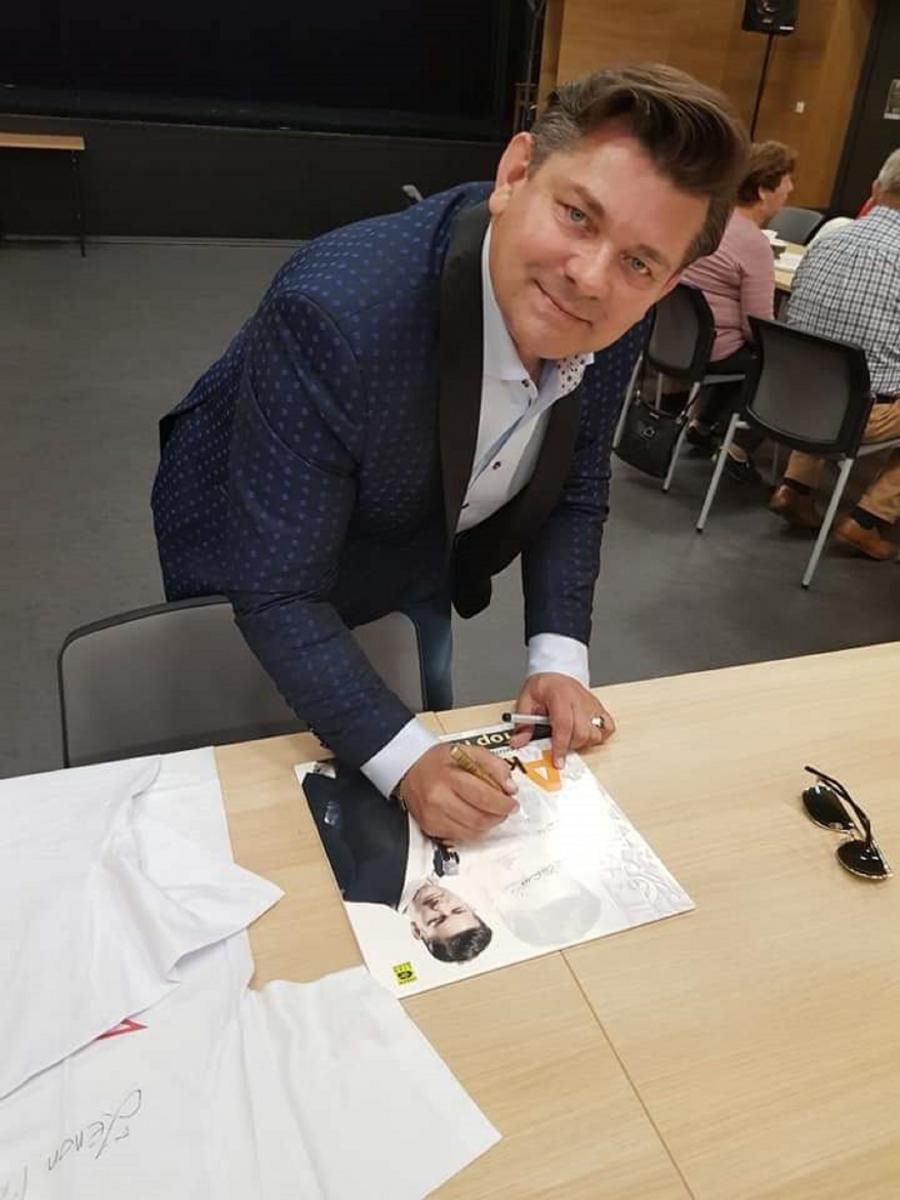 Zenon Martyniuk podczas pikniku na rzecz Filipka