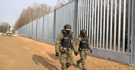Mur na granicy z Białorusią. "Budowa jest realizowana w tempie błyskawicznym"