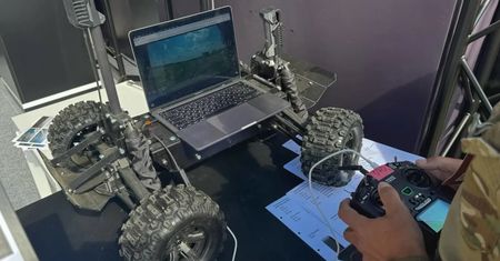 Mają sterować drony z 2000 km. Ukraina prezentuje nowe rozwiązanie