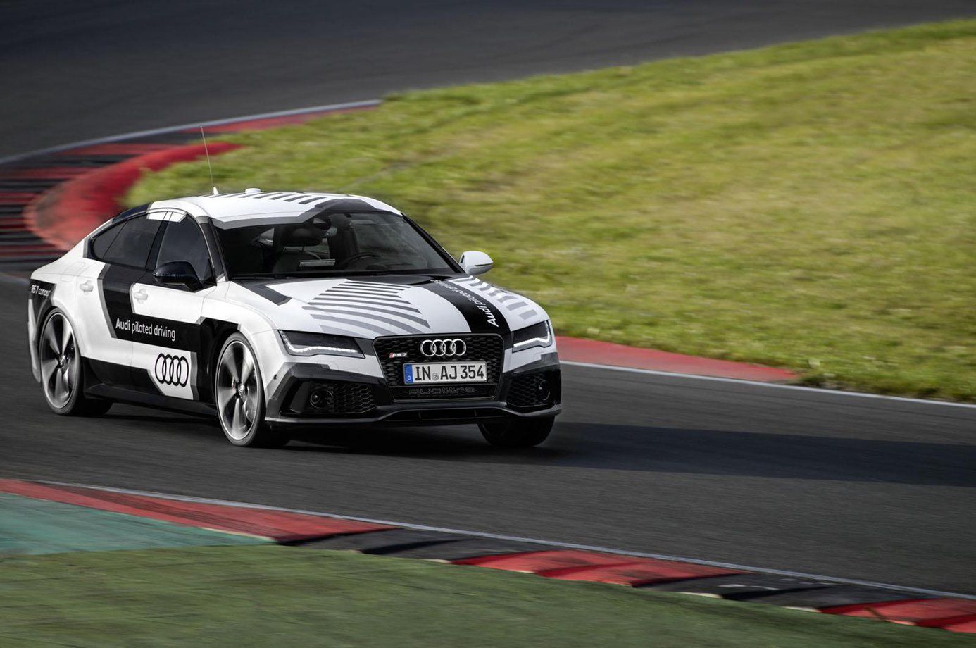 Audi RS7 Piloted Driving