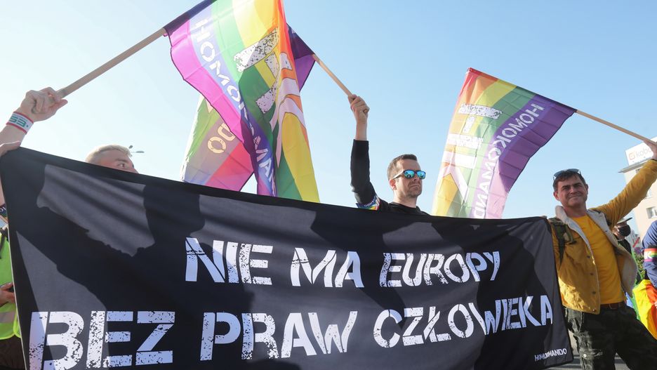 Porady dla pacjentów LGBT+ szybko zniknęły z rządowego serwisu