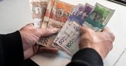 W ścianach domu znalazł powtykaną fortunę. Potem przyszło rozczarowanie