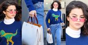 #TRENDY: Selena Gomez w swetrze z dinozaurem