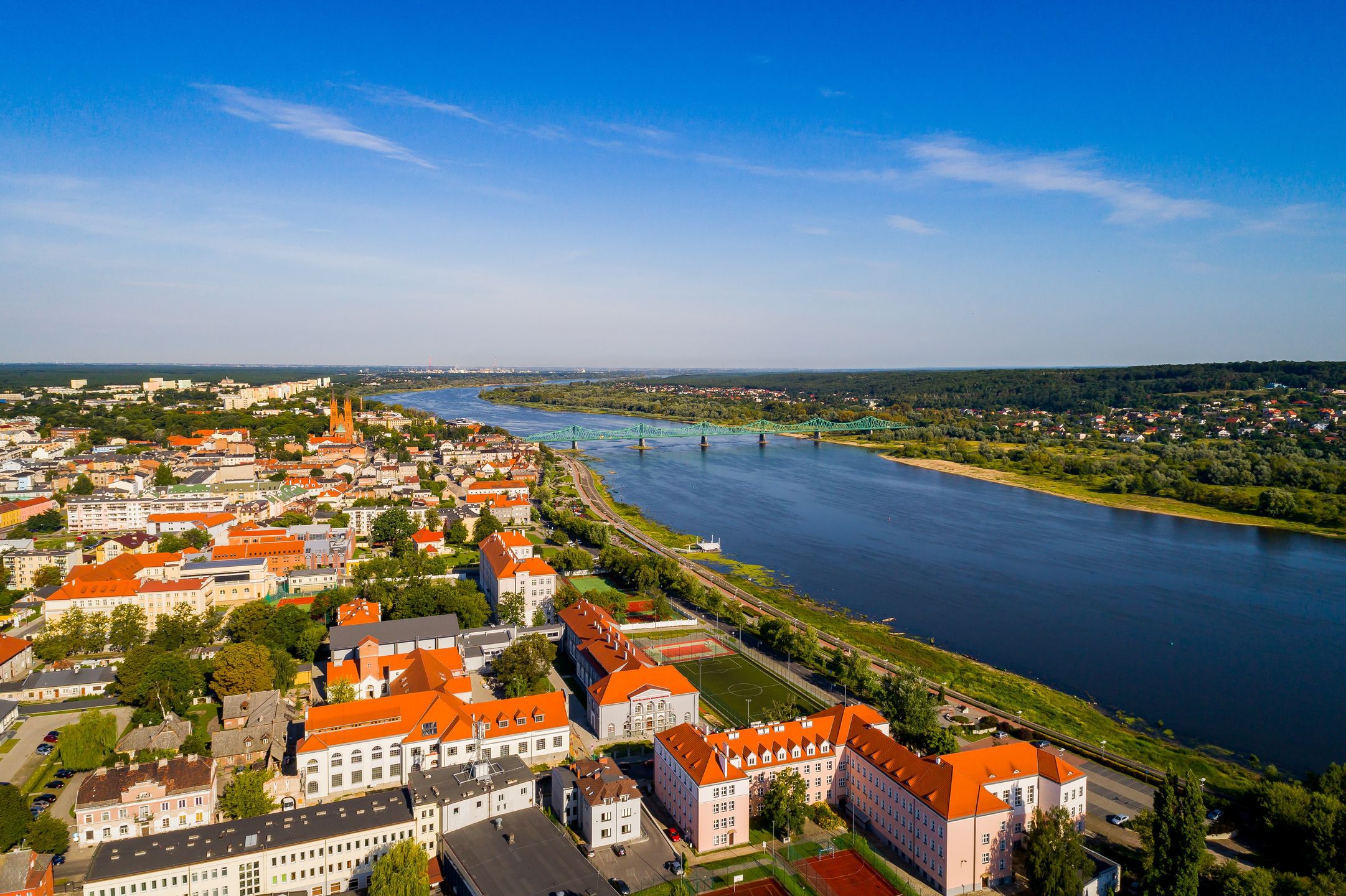 wiadukt, rzeka, panorama, krajobraz, miasto, lato, dron, most, polska, bazylika, katedra, niebo