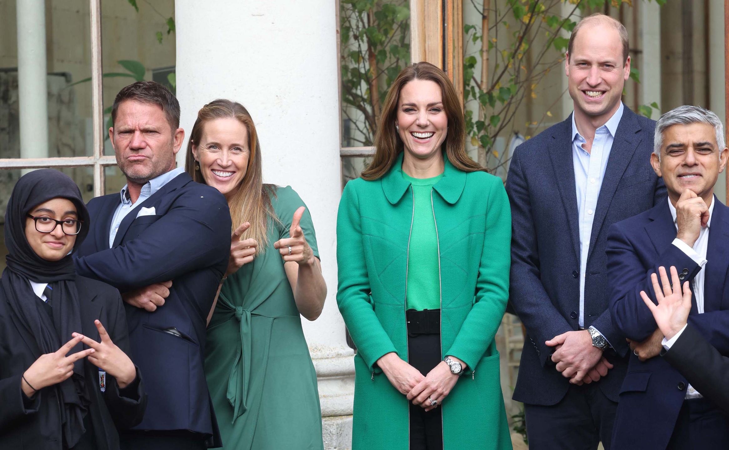 Para książęca William i Kate, odkrywca, przyrodnik i prezenter Steve Backshall, olimpijka Helen Glover, burmistrz Londynu Sadiq Khan promujący projekt Generation Earthshot na warsztatach z dziećmi ze szkoły Heathlands