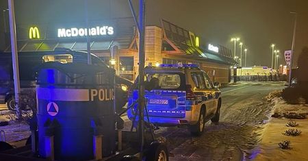 Już wiadomo, kto zostawił paczkę pod McDonaldem w Puławach. Znamy ustalenia policji