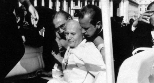 Koncert „Modlę  się i przebaczam”, transmisja mszy i dokument „Zamach” w 40. rocznicę zamachu na Jana Pawła II w TVP