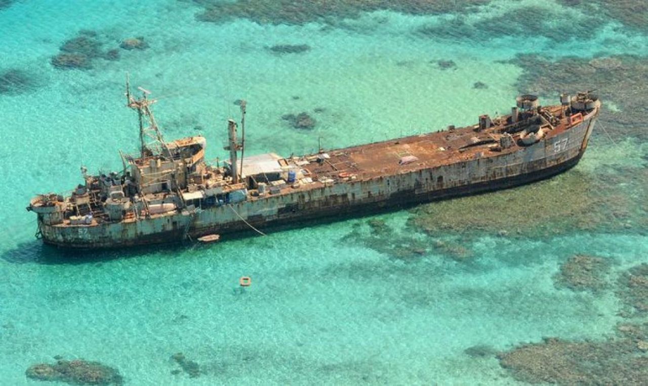 Lądowe lotniskowce Chin. Wojskowe bazy Pekinu na środku oceanu