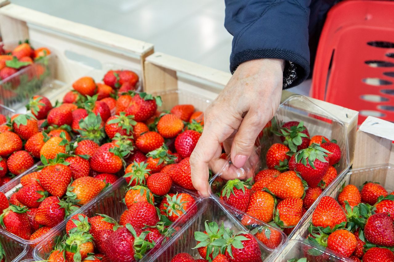 Jak poznać polskie truskawki? Zwróć uwagę na te szczegóły