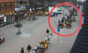 1 maja o poranku. Taki widok na Krupówkach. Komentarz zbędny