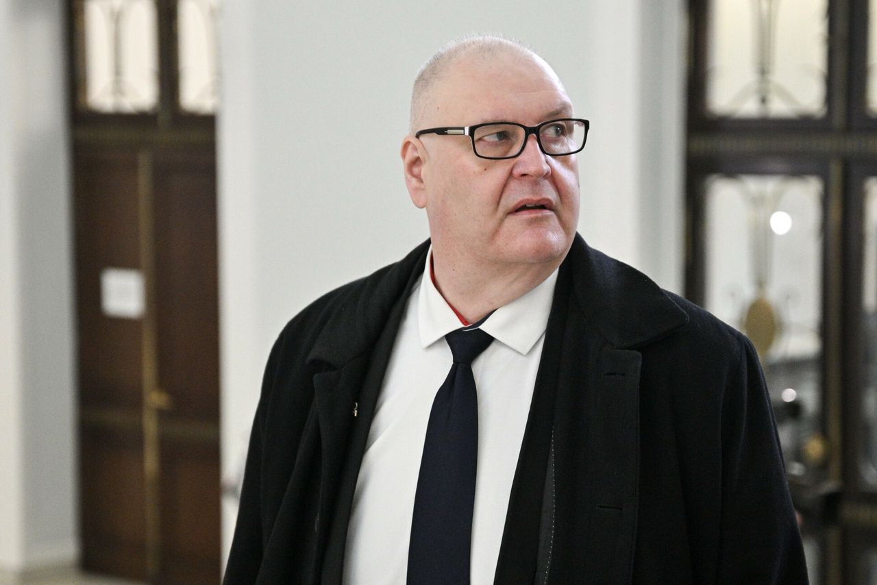 Święczkowski nie dopuści do orzekania? "Nie są sędziami TK"