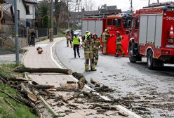 Wiatr o sile 130 km/h. Policja apeluje o zostanie w domach