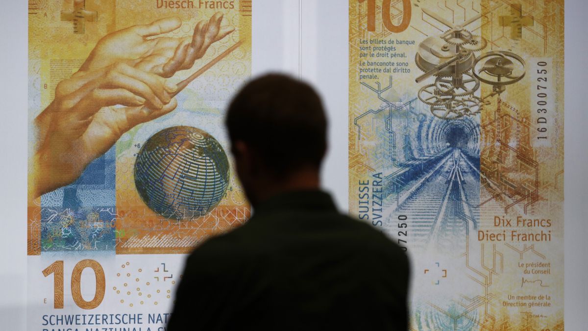 The Swiss National Bank (SNB) Presents New 10 Swiss Franc Banknote
Bloomberg
Money, Banks, Cash, Foreign Exchange, Banking, Bills, TOPNEWS, Currency, Financial