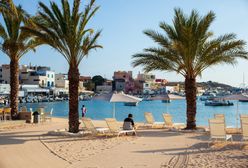 Wakacje 2020. Na Lampedusie zatrzymano migrantów przebranych za turystów