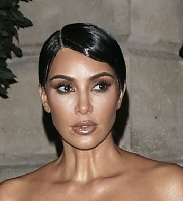 Kim Kardashian w Paryżu