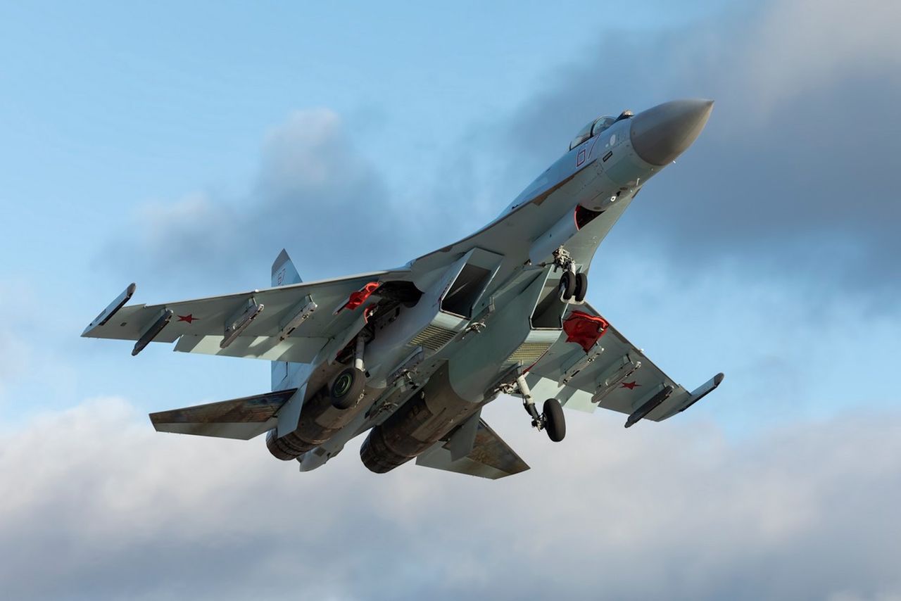 Iran rezygnuje z rosyjskich samolotów Su-35SE