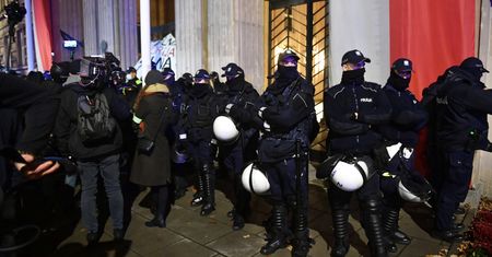 Groźby i ujawnienie danych policjanta. Jest śledztwo