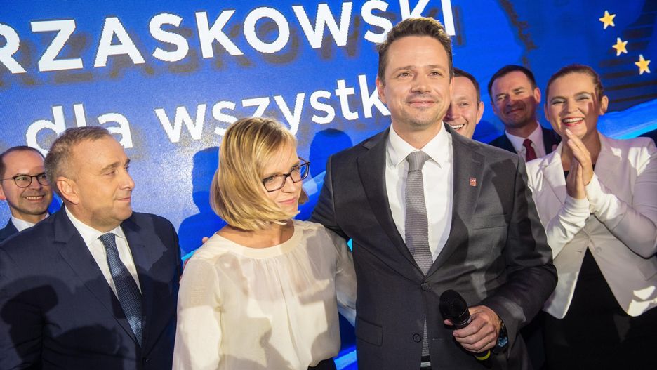 Rafał i Małgorzata Trzaskowscy podczas wieczoru wyborczego wyborów samorządowych w 2018 roku 