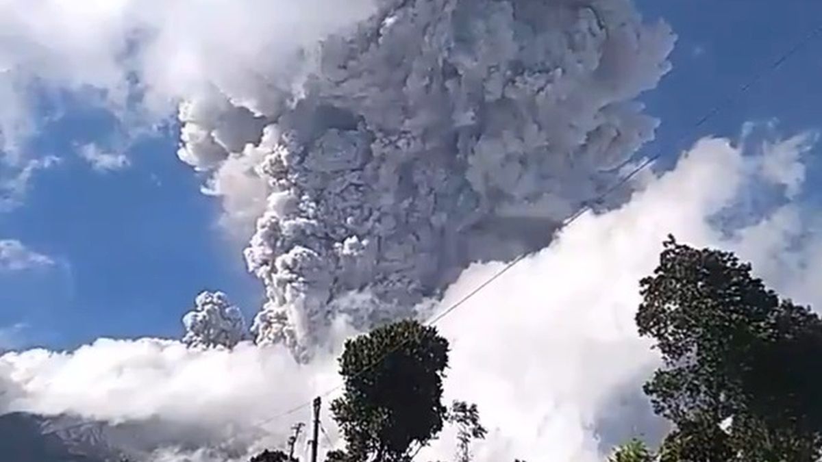 Wioski przykryły kłęby dymu.