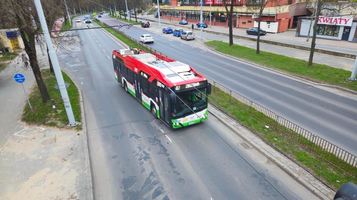 Autobus elektryczny na linii nr 47