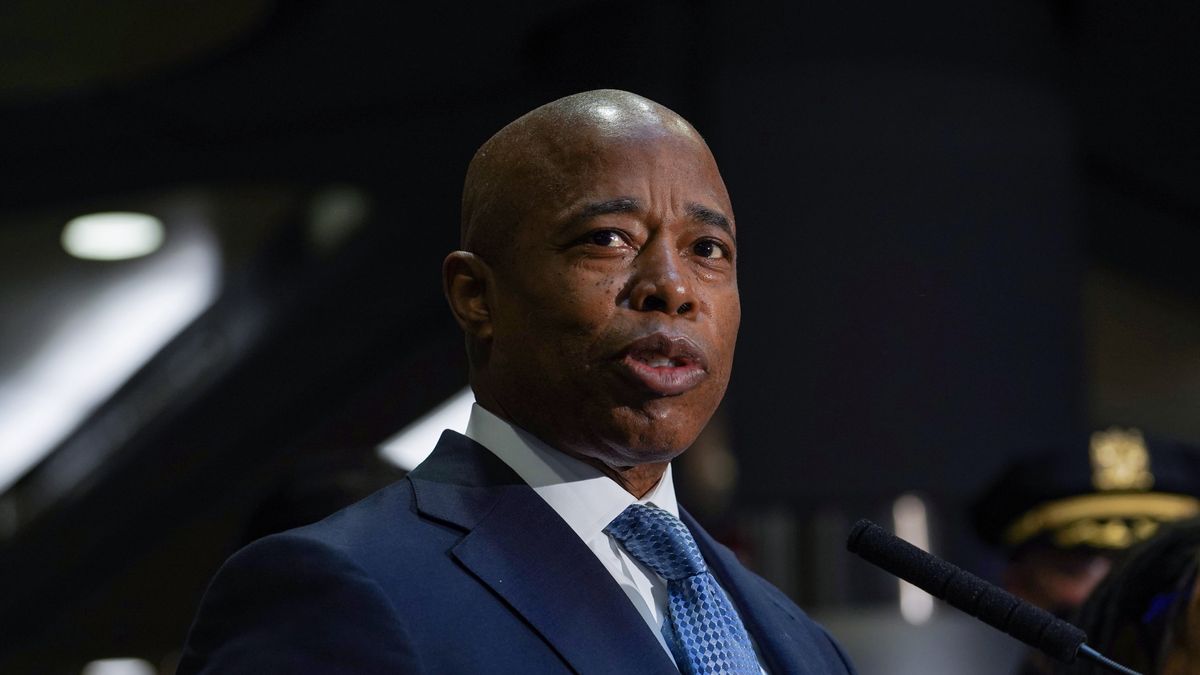 Eric Adams jest emerytowanym kapitanem policji
