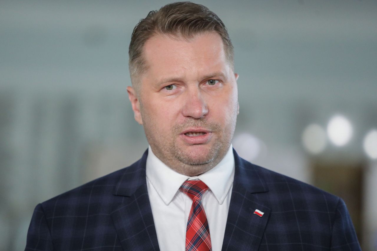Wrze po słowach Czarnka. Tak mówi o trzymaniu psów na łańcuchach