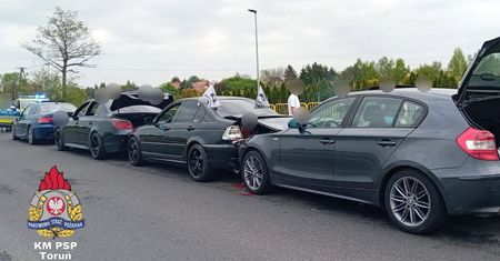 Cztery BMW zderzyły się w jednym miejscu. Dystans jest wszystkim