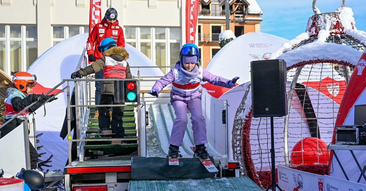 Zakopane: Akademia Lotnika rozpala atmosferę mimo mrozu