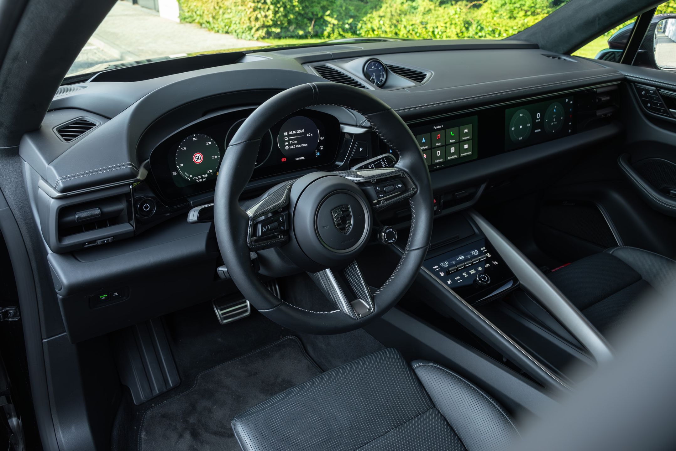 Porsche Macan Turbo EV