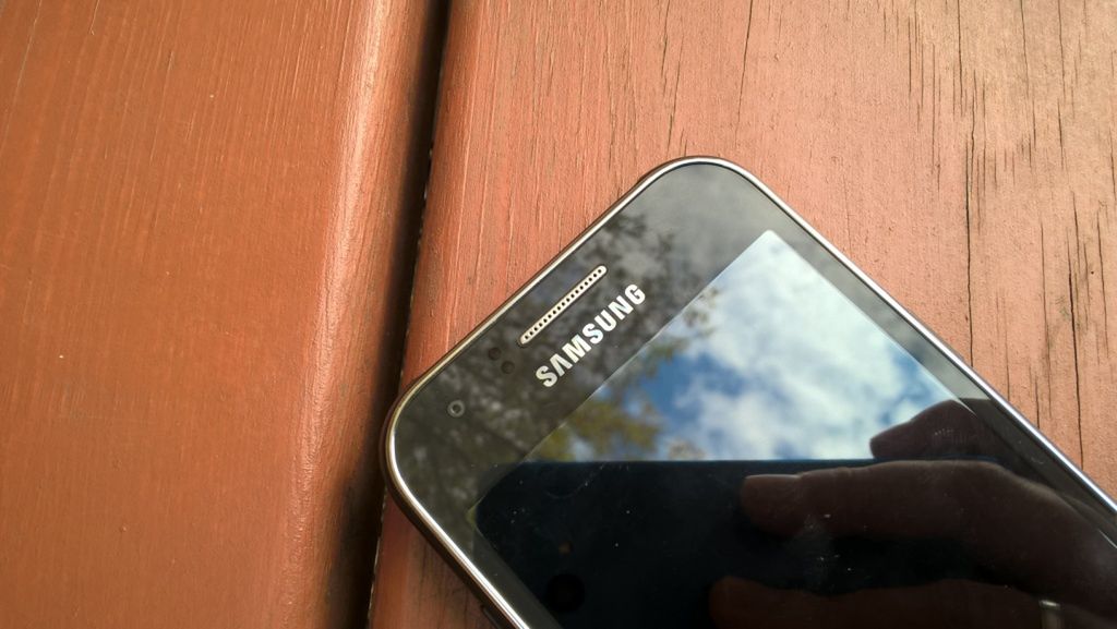 Samsung Galaxy J1 - test i recenzja smartfona za mniej niż 400 zł 9