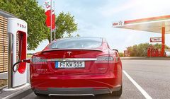 Konsumenci w Polsce spodziewają się dalszego wzrostu cen paliw i mediów