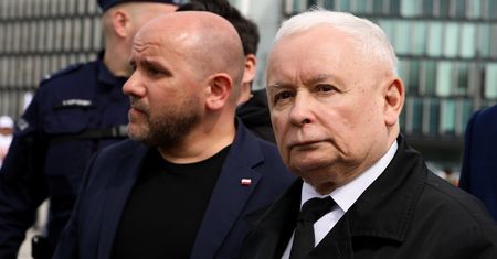 "Nawet niewielkie sumy". Prezes PiS apeluje do Polaków o wpłaty